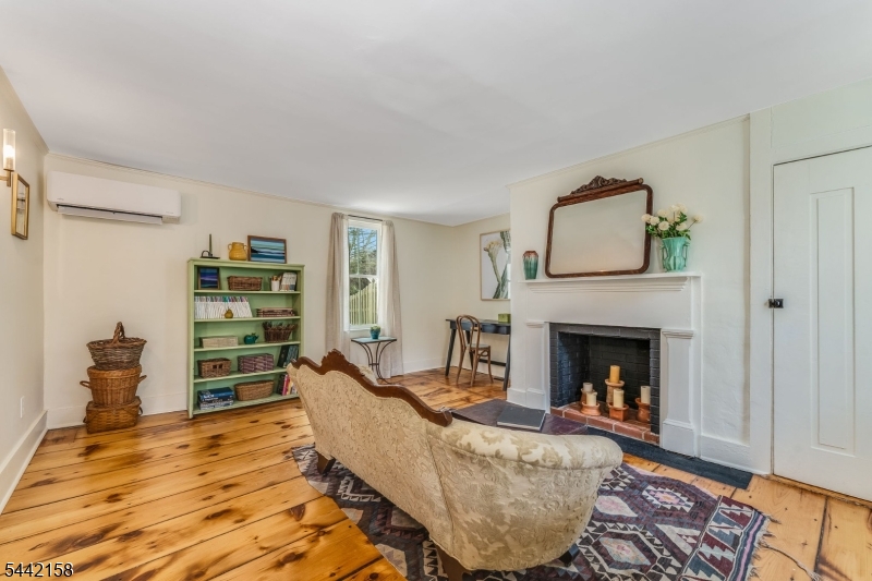 570 Spring Mills Rd. Property Photo 15
