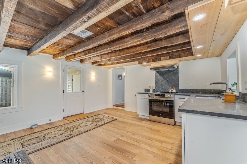 570 Spring Mills Rd. Property Photo 18
