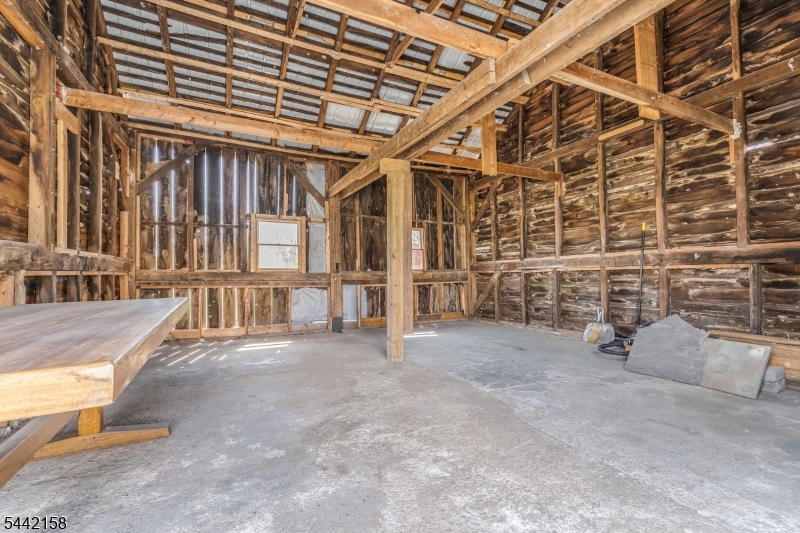 570 Spring Mills Rd. Property Photo 28
