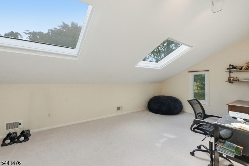 30 Willow Brook Ln Property Photo 24