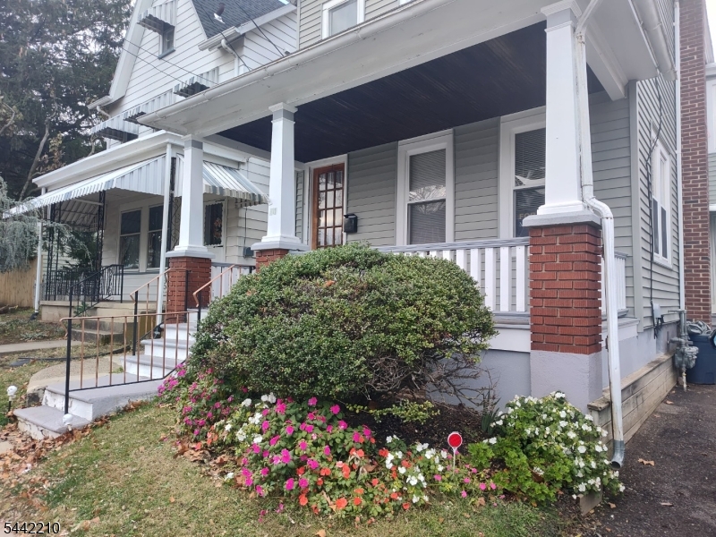 41 Summit Ave Property Photo 1