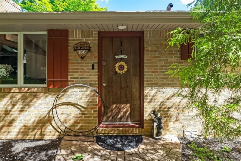 166 Glenside Trl Property Photo 3