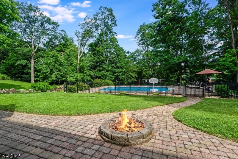 166 Glenside Trl Property Photo 27