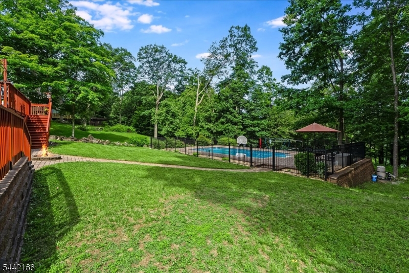 166 Glenside Trl Property Photo 28