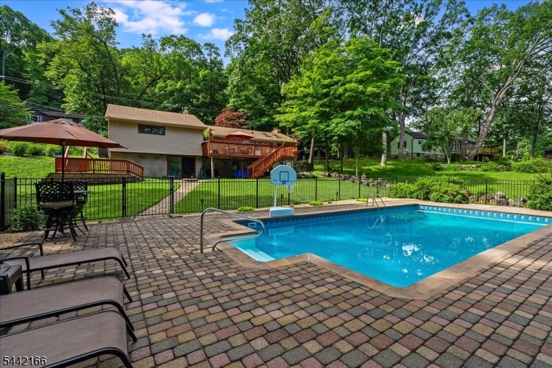 166 Glenside Trl Property Photo 30
