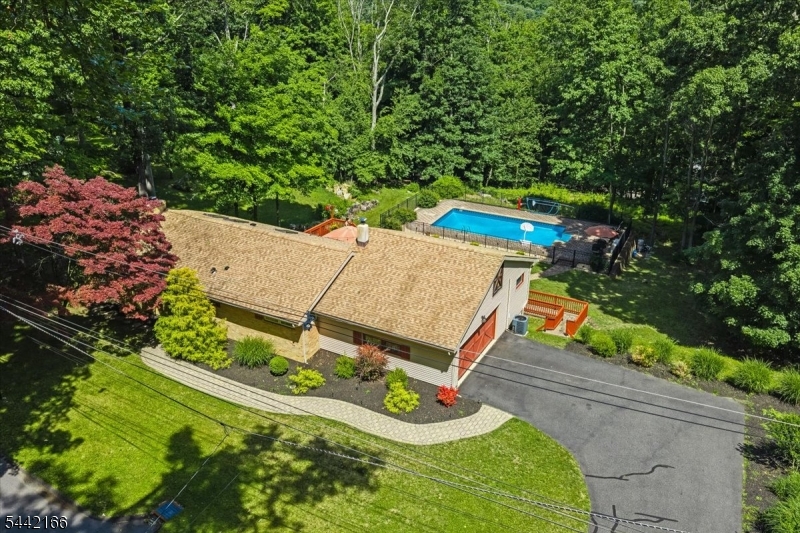 166 Glenside Trl Property Photo 35