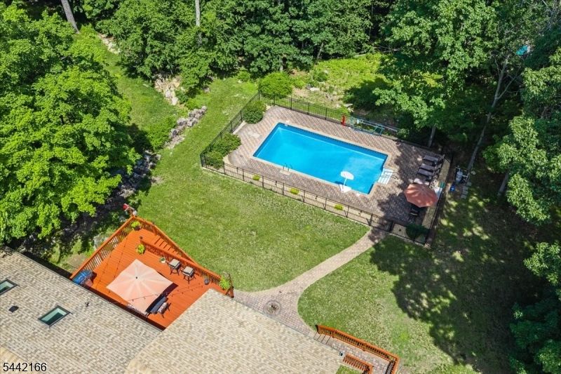 166 Glenside Trl Property Photo 41