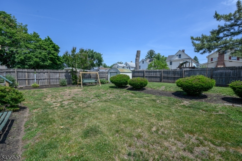 202 Grove St Property Photo 30