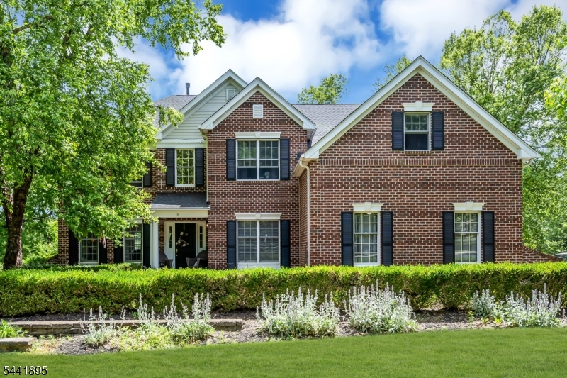 8 Steeplechase Ln Property Photo 1