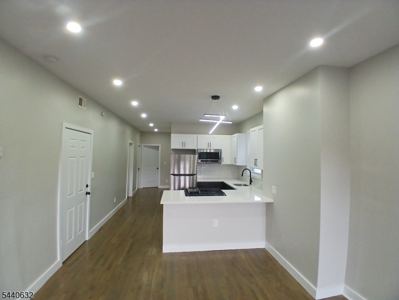 590 Hunterdon St Property Photo 5