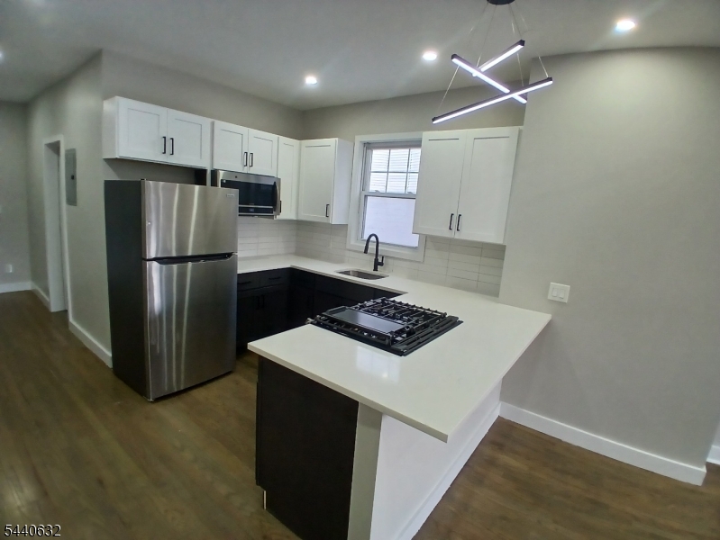 590 Hunterdon St Property Photo 6