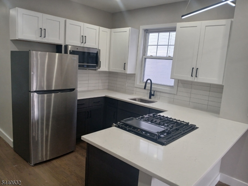 590 Hunterdon St Property Photo 7