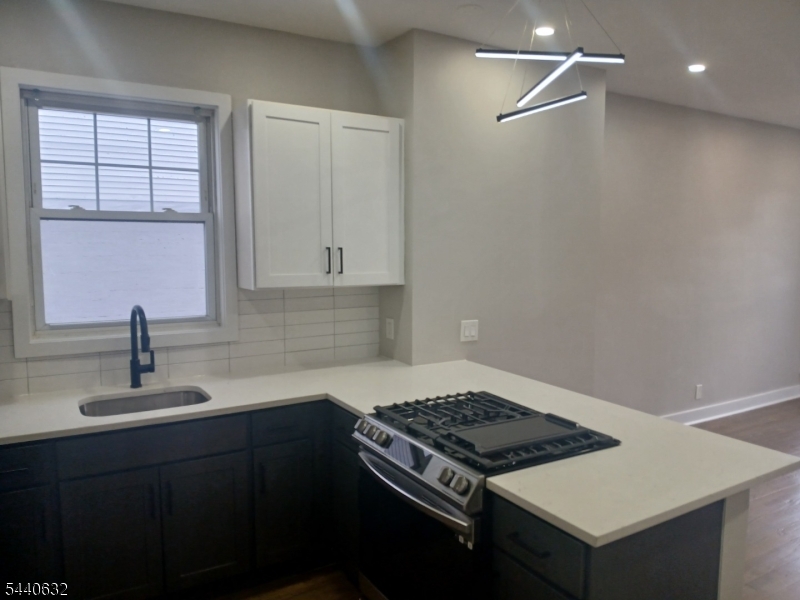 590 Hunterdon St Property Photo 8