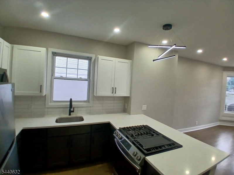 590 Hunterdon St Property Photo 9