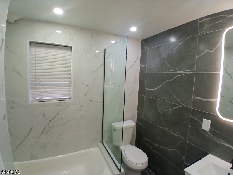 590 Hunterdon St Property Photo 12