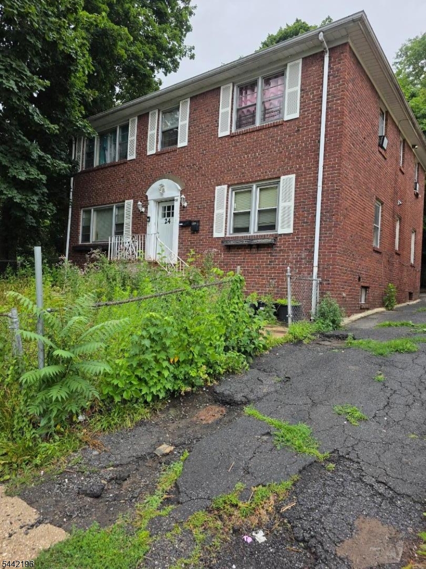 24 Chelsea Ave Property Photo 7