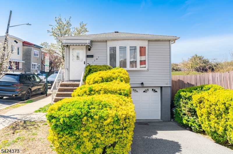 1701 79Th St Property Photo 1