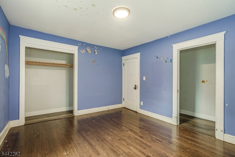 2 Hicks Ave Property Photo 14