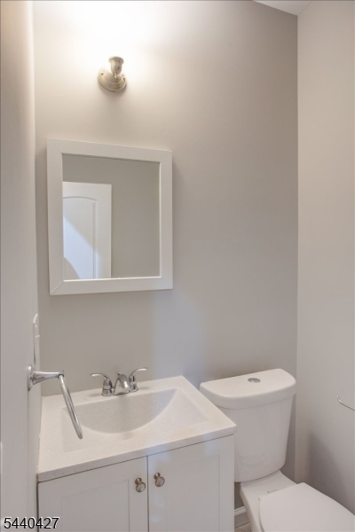 229 21st St Property Photo 16