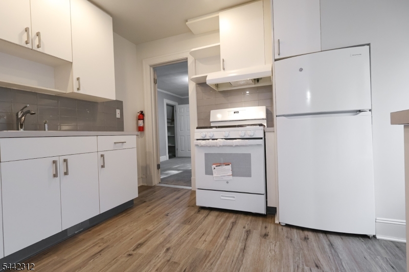 17 Hazelwood Ave Property Photo 2