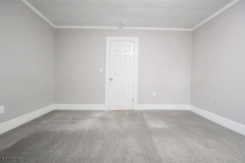 17 Hazelwood Ave Property Photo 4