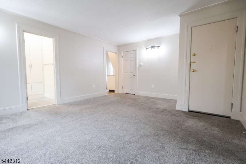 17 Hazelwood Ave Property Photo 6