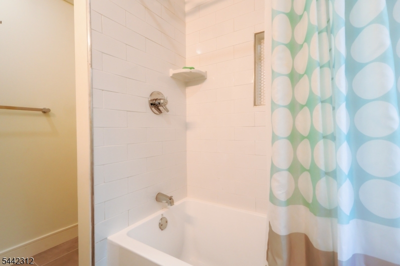 17 Hazelwood Ave Property Photo 10