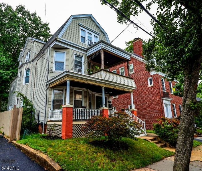17 Hazelwood Ave Property Photo 14