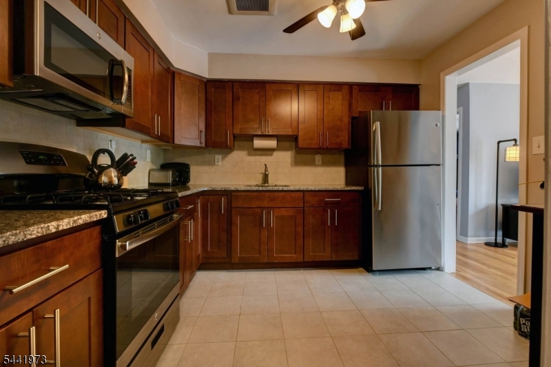 316 Hoover Ave 54 Property Photo 10