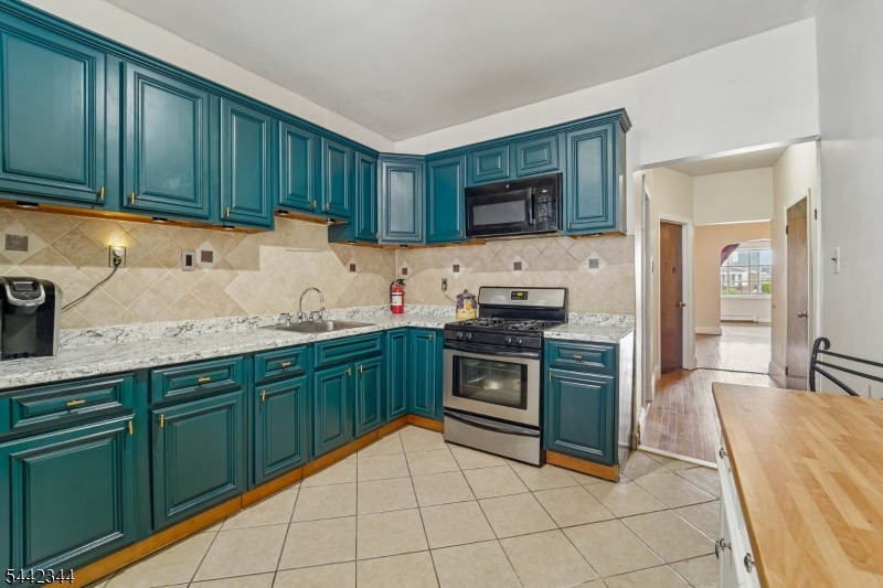723 Kennedy Blvd Property Photo 6