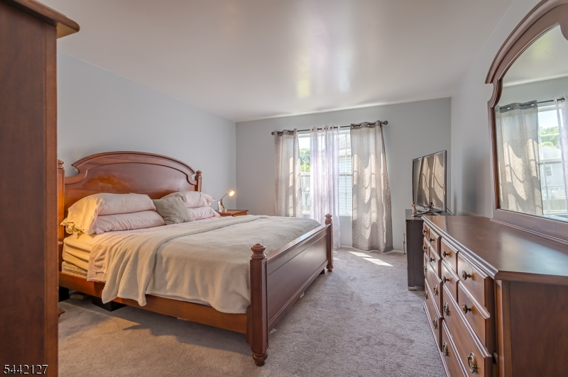 73 Kentucky Way Property Photo 14