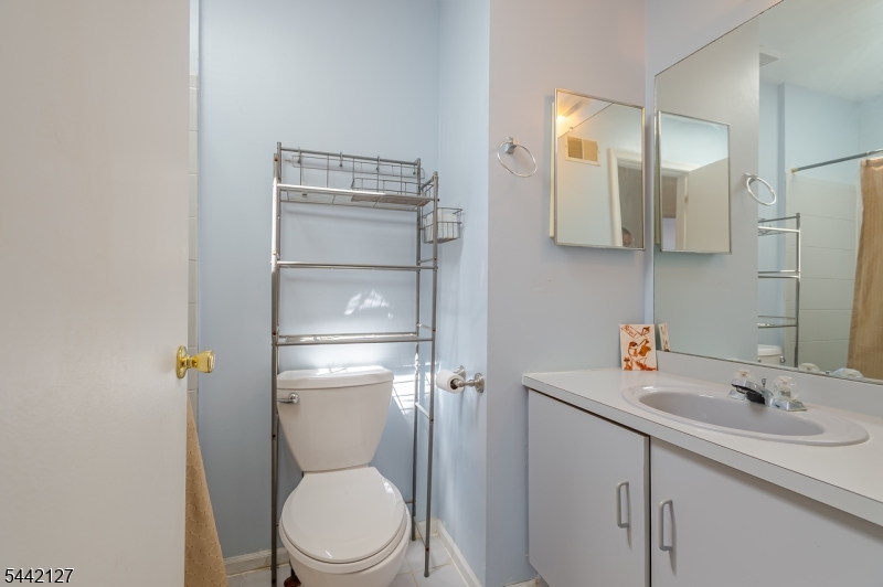73 Kentucky Way Property Photo 17