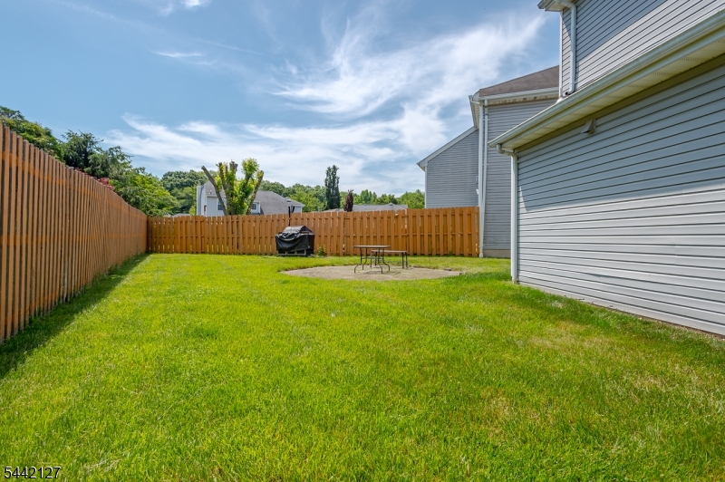 73 Kentucky Way Property Photo 19