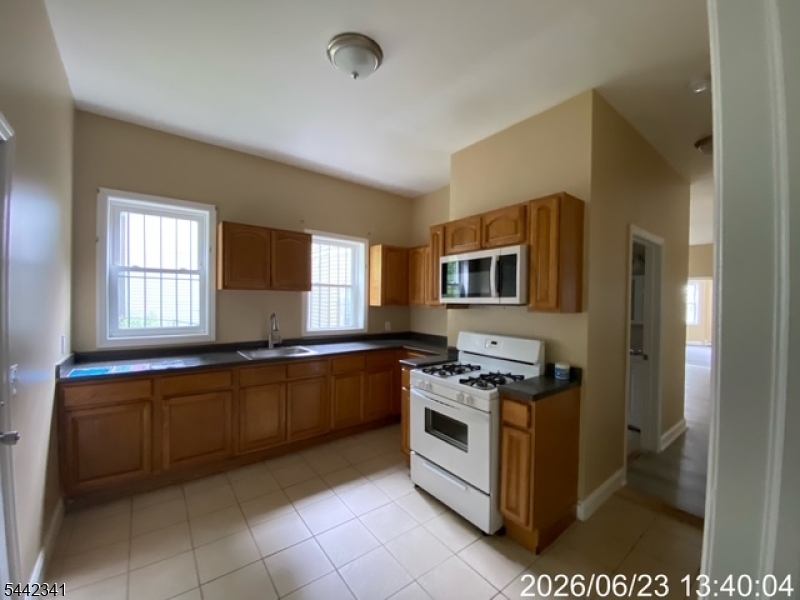 171 Seymour Ave 1 Property Photo 20