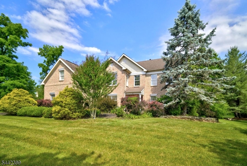 46 Westbury Ct Property Photo 1