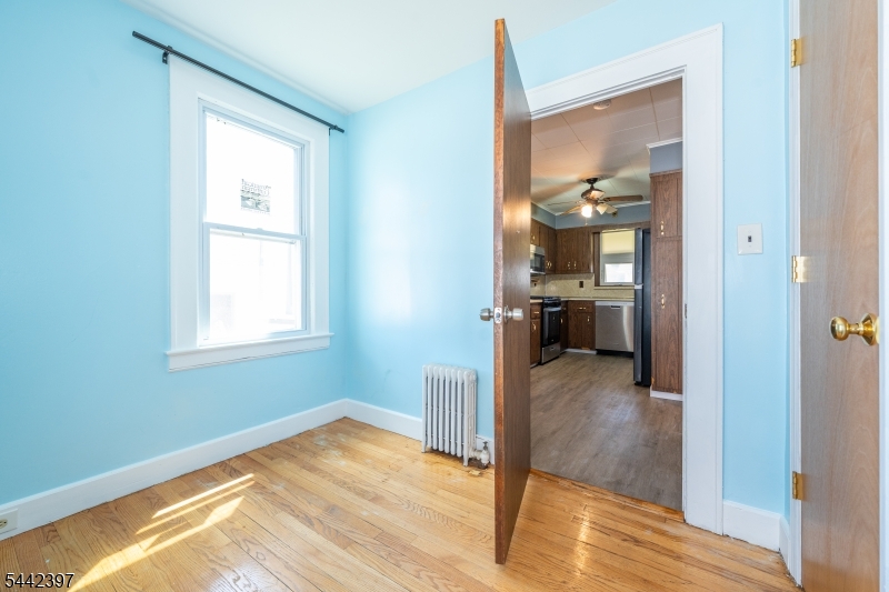 8 Henderson Blvd Property Photo 11