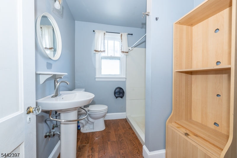8 Henderson Blvd Property Photo 13
