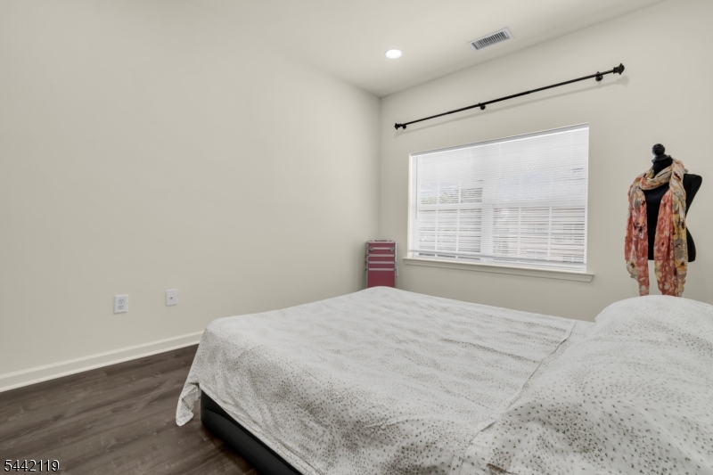 400 E Front St 415 Property Photo 32