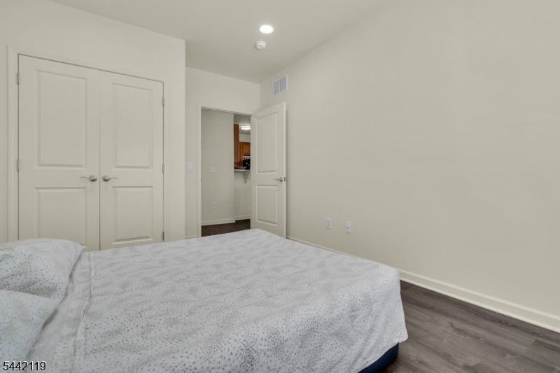 400 E Front St 415 Property Photo 33
