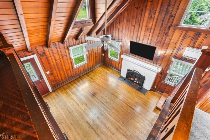 231 Sussex Ave Property Photo 24