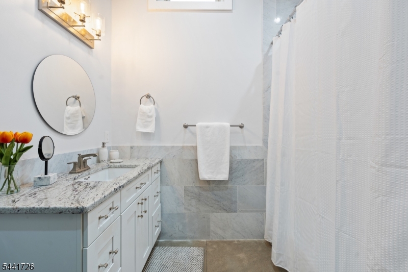 10 Laurel Ave Property Photo 41