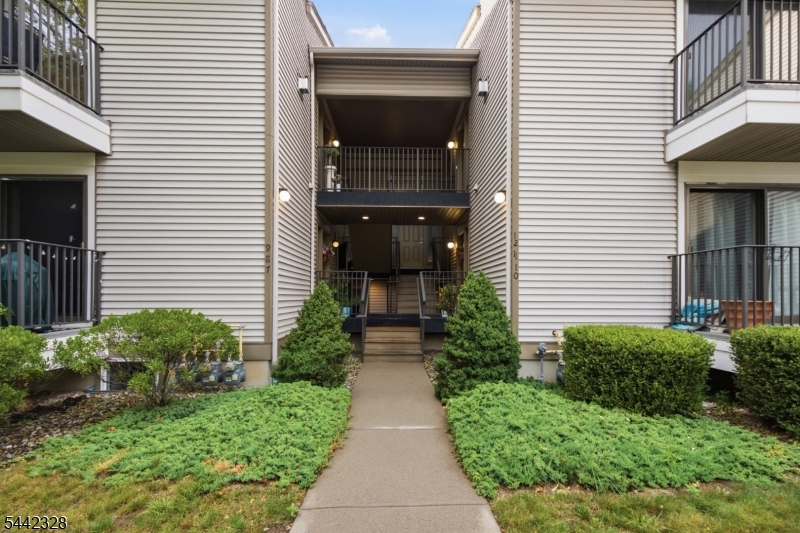 9 Sam Bonnell Dr 9 Property Photo 4