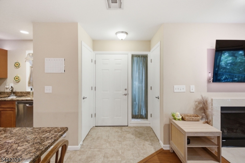 9 Sam Bonnell Dr 9 Property Photo 6