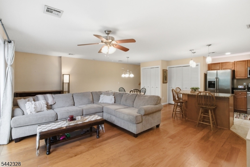 9 Sam Bonnell Dr 9 Property Photo 7