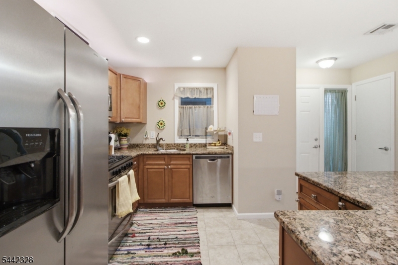 9 Sam Bonnell Dr 9 Property Photo 15