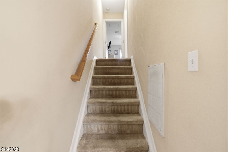 9 Sam Bonnell Dr 9 Property Photo 17