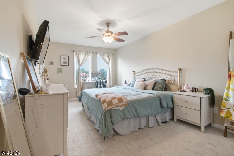 9 Sam Bonnell Dr 9 Property Photo 20