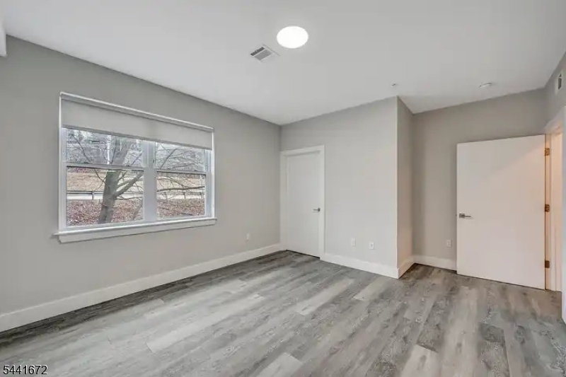 2 Flanders Rd 211 211 Property Photo 10