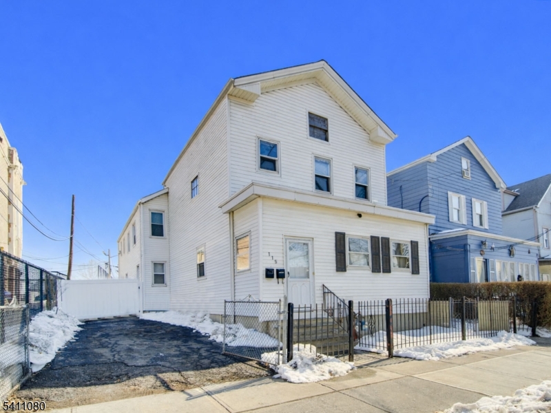 115 Madison Ave Property Photo 1