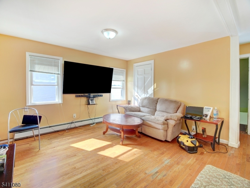 115 Madison Ave Property Photo 4